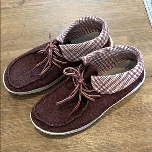 Women’s Burgundy Shoes
